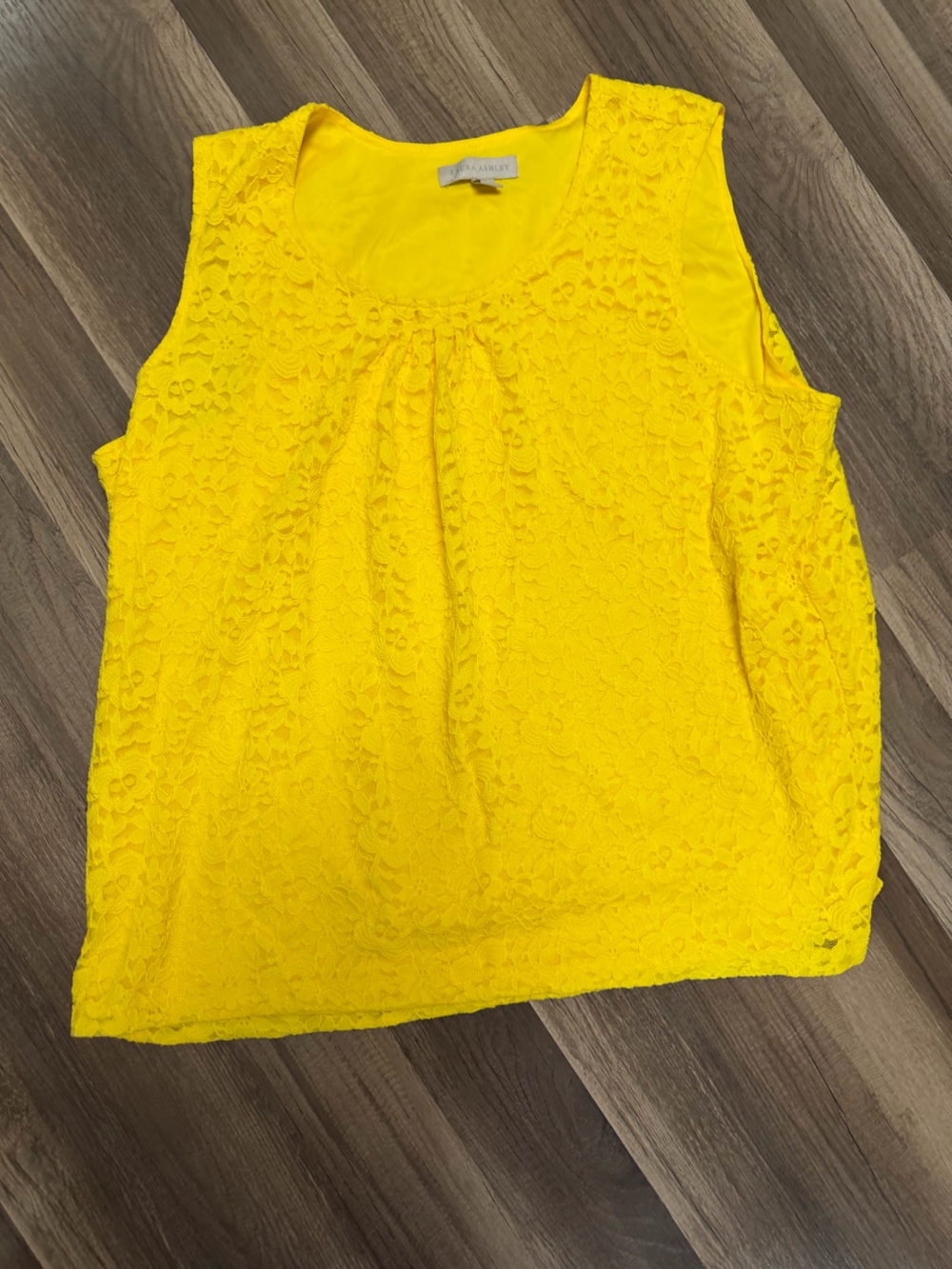 Laura Ashley Yellow Floral Lace Sleeveless Blouse Top
